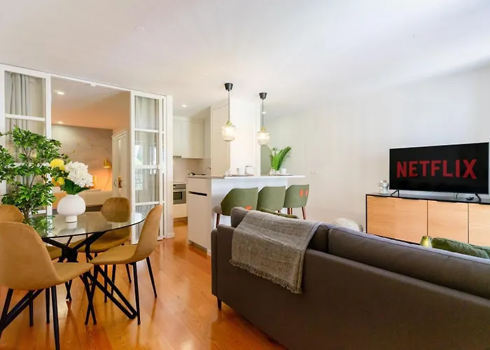 Flat With Cozy Balcony In The Heart Of Center Porto