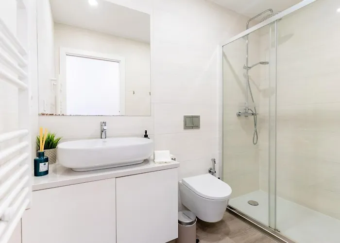 Flat With Cozy Balcony In The Heart Of Center * Porto