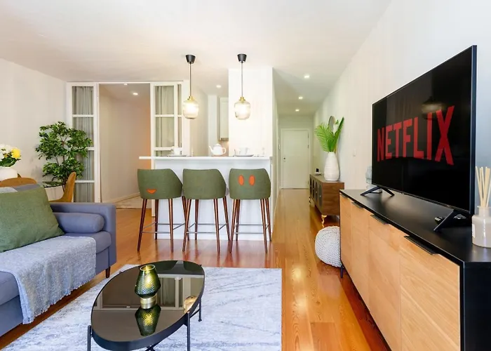 Flat With Cozy Balcony In The Heart Of Center