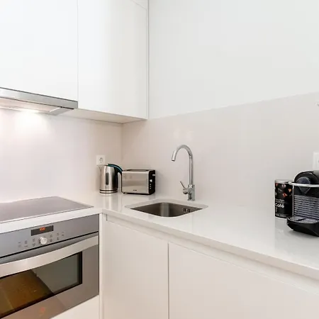 Flat With Cozy Balcony In The Heart Of Center Апартаменты