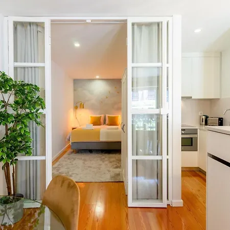 Апартаменты Flat With Cozy Balcony In The Heart Of Center