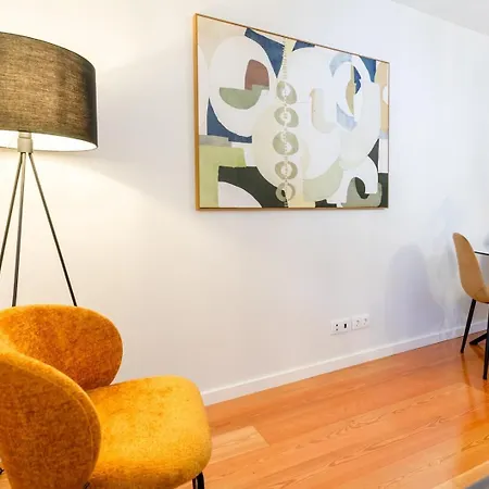 דירה Flat With Cozy Balcony In The Heart Of Center *