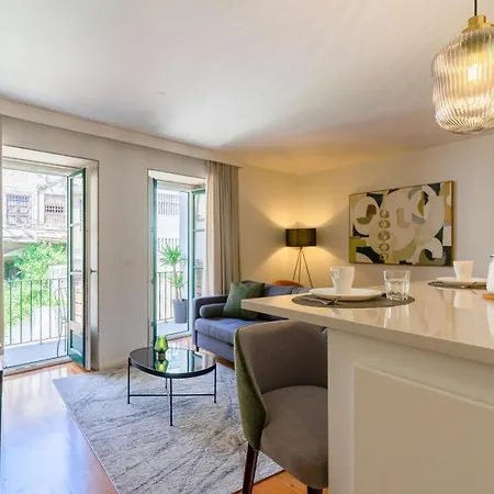 Luxury tent Flat With Cozy Balcony In The Heart Of Center Porto