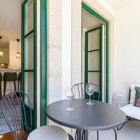 Flat With Cozy Balcony In The Heart Of Center * Порту