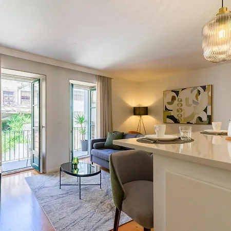 Flat With Cozy Balcony In The Heart Of Center * פורטו