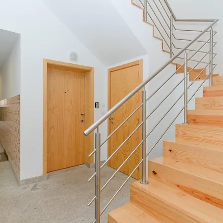 דירה Flat With Cozy Balcony In The Heart Of Center *