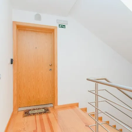 דירה Flat With Cozy Balcony In The Heart Of Center