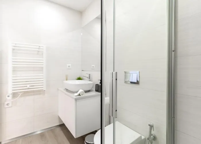 Flat With Cozy Balcony In The Heart Of Center Apartmán